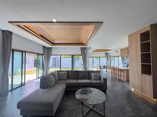 À louer et à vendre 3 chambres villa à Bang Lamung, Chonburi