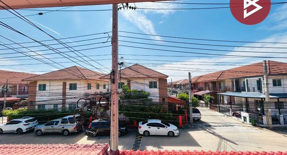 À vendre 4 chambres maison de ville à Phra Samut Chedi, Samut Prakan