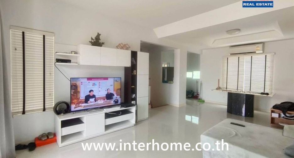 For sale 3 bedrooms house in Bang Sao Thong, Samut Prakan