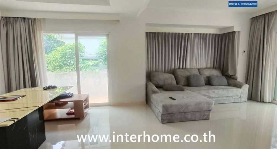 For sale 3 bedrooms house in Bang Sao Thong, Samut Prakan