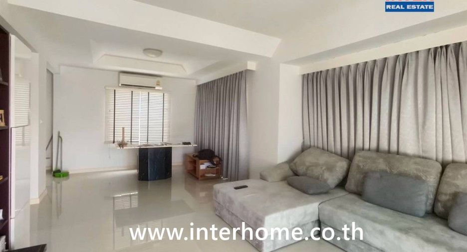 For sale 3 bedrooms house in Bang Sao Thong, Samut Prakan
