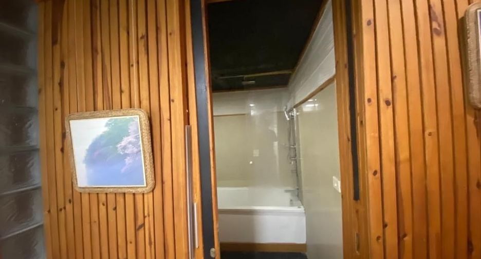 For rent 1 bed condo in Phra Khanong, Bangkok