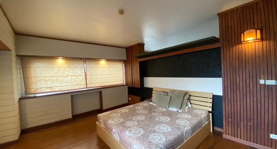 For rent 1 bed condo in Phra Khanong, Bangkok