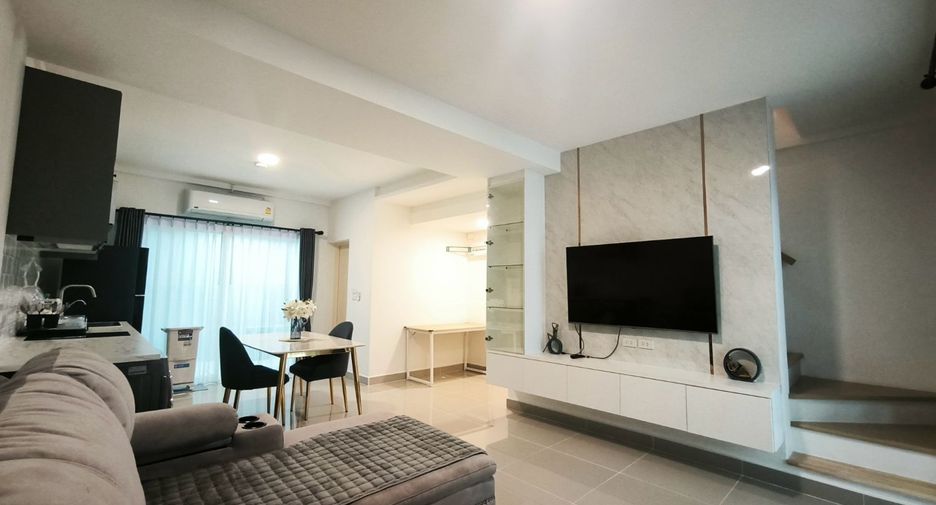 For rent 2 bedrooms townhouse in Prawet, Bangkok
