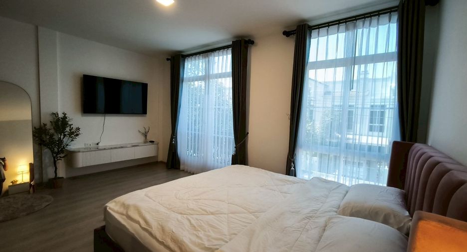 For rent 2 bedrooms townhouse in Prawet, Bangkok