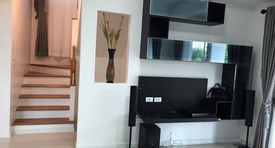 For sale 4 ベッドルーム house in Bang Bo, Samut Prakan