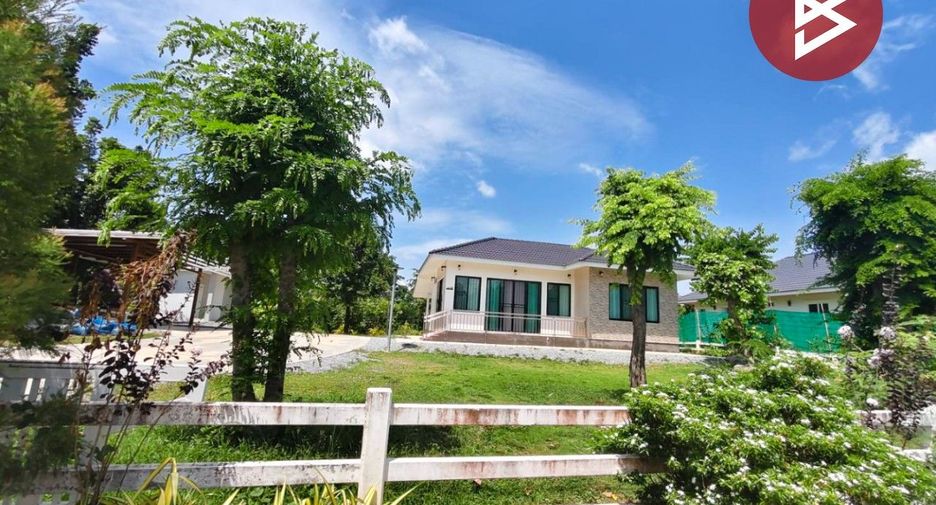 Haus zum Kauf mit 1 Zimmer in Mueang Nakhon Pathom, Nakhon Pathom