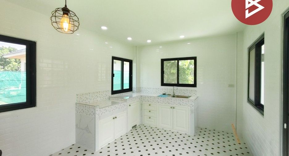 Haus zum Kauf mit 1 Zimmer in Mueang Nakhon Pathom, Nakhon Pathom
