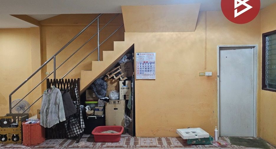 À vendre 3 chambres maison de ville à Bang Phli, Samut Prakan
