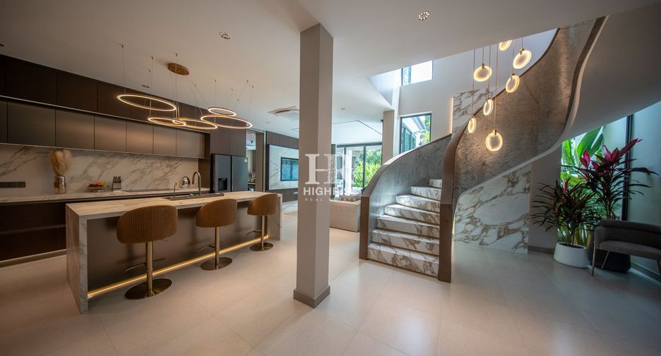 For sale 7 bedrooms villa in Jomtien, Pattaya