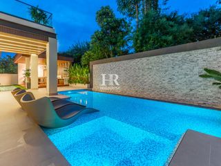 For sale 7 bedrooms villa in Jomtien, Pattaya