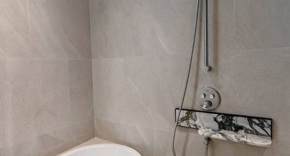 For rent 2 bedrooms apartment in Sathon, Bangkok
