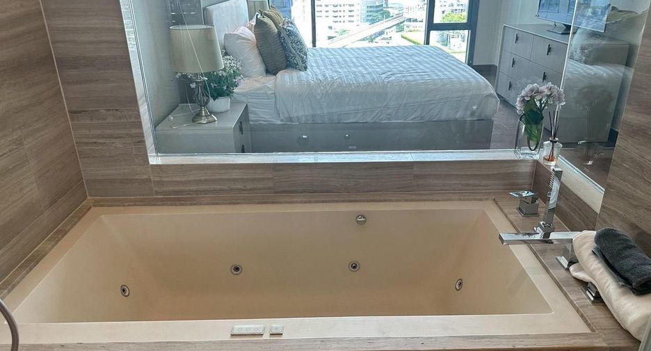 For rent 2 ベッドルーム apartment in Khlong Toei, Bangkok