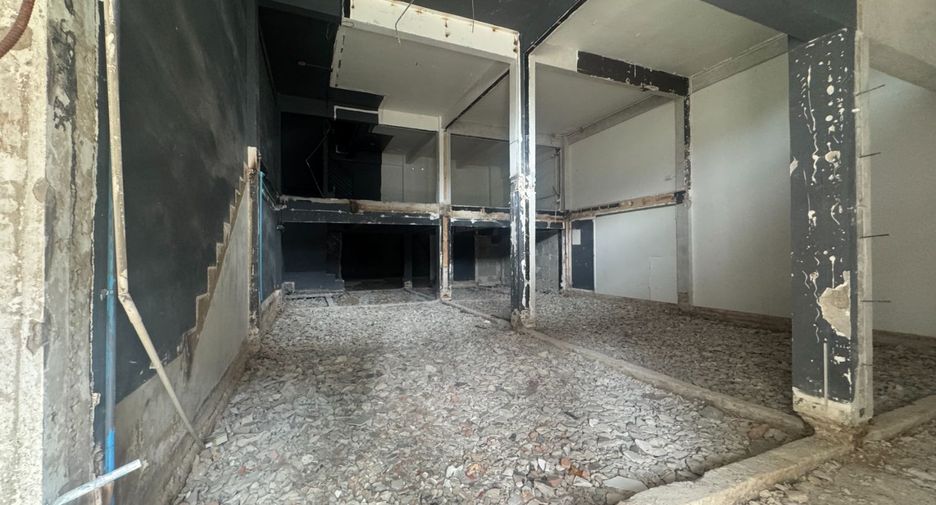 For sale retail Space in Watthana, Bangkok