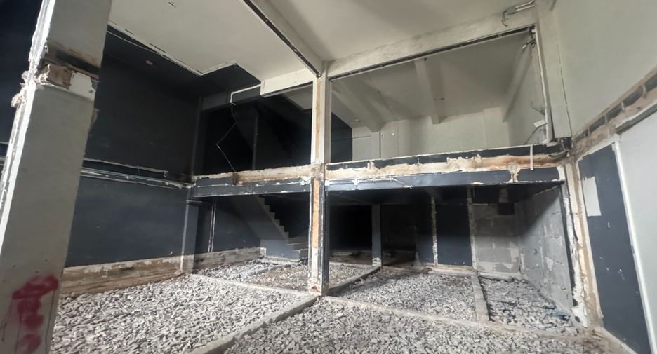 For sale retail Space in Watthana, Bangkok