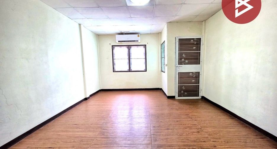 Casa adosada en venta de 2 habitaciones en Mueang Samut Prakan, Samut Prakan