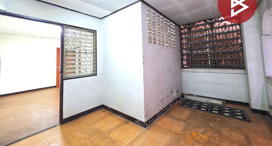 Casa adosada en venta de 2 habitaciones en Mueang Samut Prakan, Samut Prakan