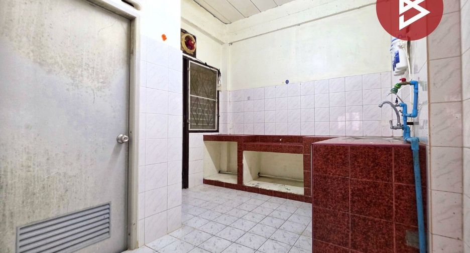 Casa adosada en venta de 2 habitaciones en Mueang Samut Prakan, Samut Prakan
