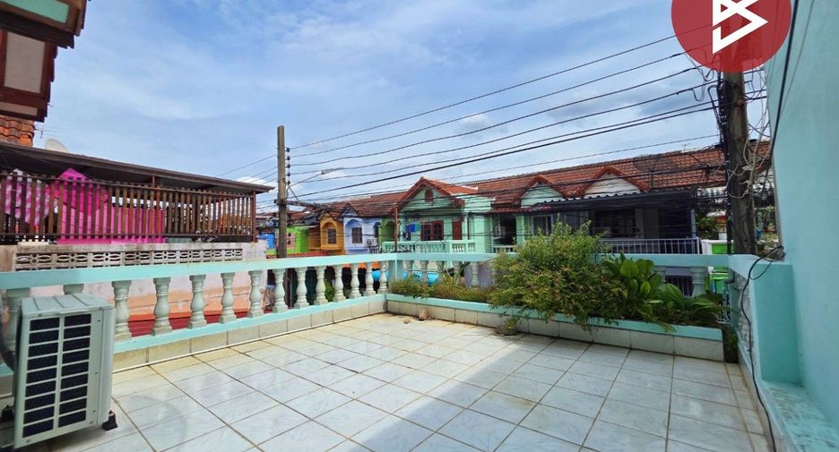 Casa adosada en venta de 2 habitaciones en Mueang Samut Prakan, Samut Prakan
