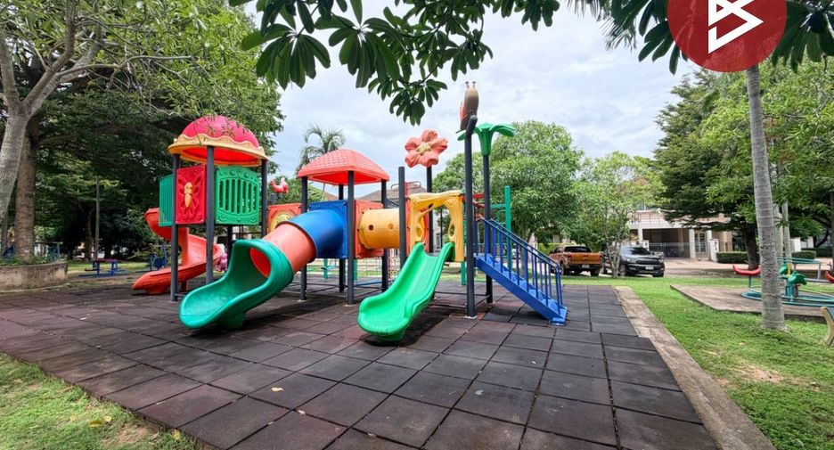 Reihenhaus zum Kauf mit 3 Zimmer in East Pattaya, Pattaya