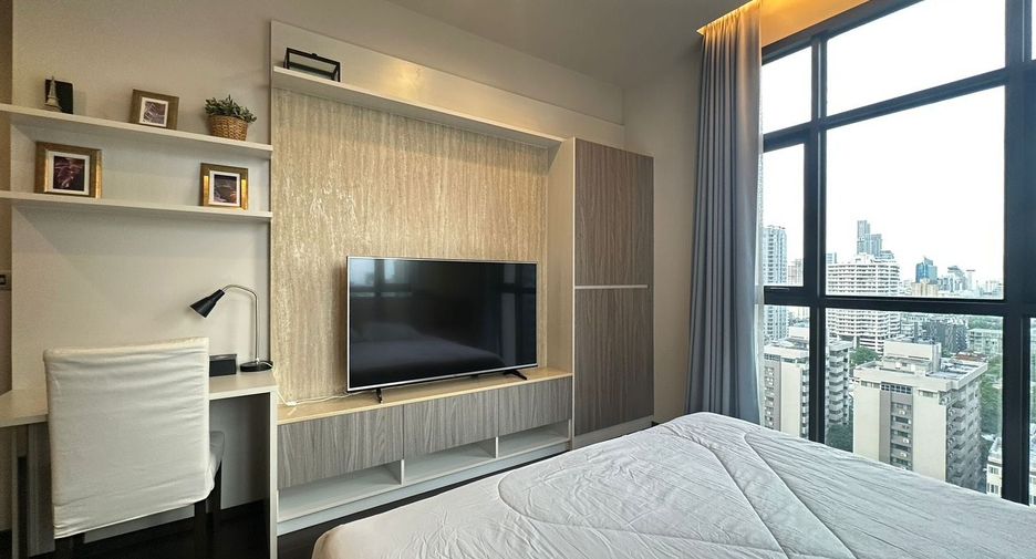 For rent 2 bedrooms condo in Khlong Toei, Bangkok