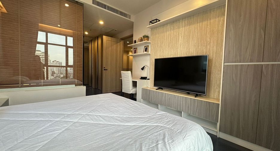 For rent 2 bedrooms condo in Khlong Toei, Bangkok