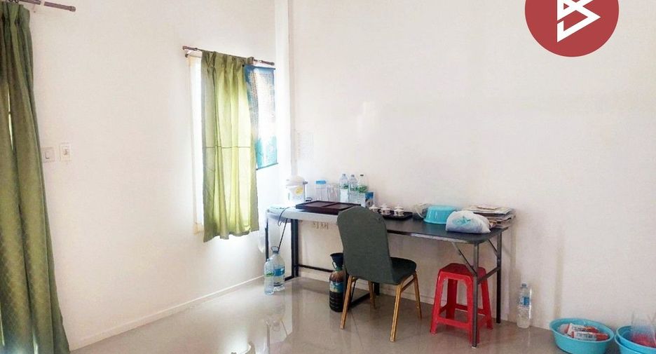 À vendre 3 chambres maison de ville à Khlong Sam Wa, Bangkok