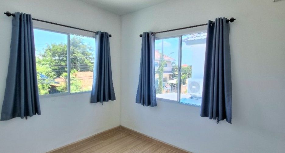 Casa adosada en venta de 3 habitaciones en Mueang Samut Prakan, Samut Prakan