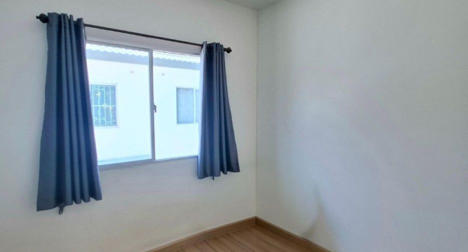 Casa adosada en venta de 3 habitaciones en Mueang Samut Prakan, Samut Prakan