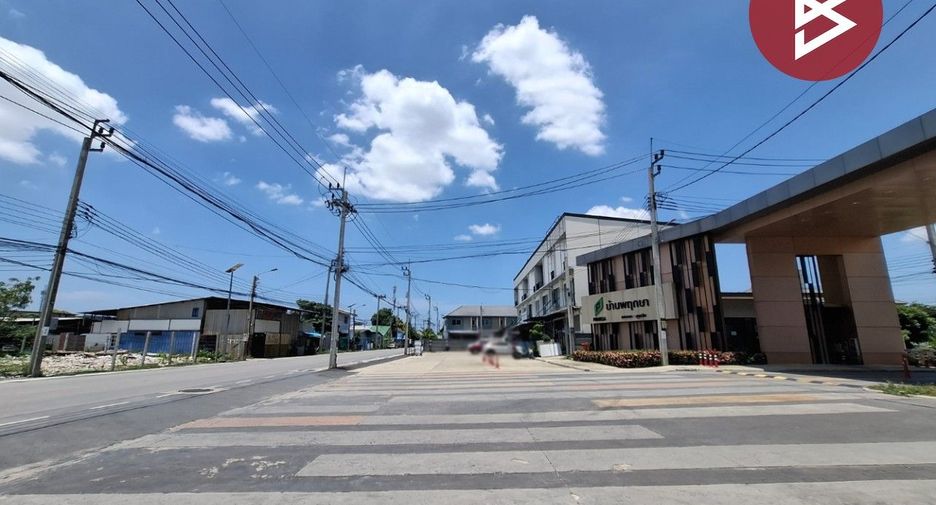 Casa adosada en venta de 3 habitaciones en Mueang Samut Prakan, Samut Prakan