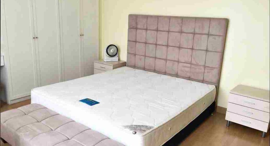 For rent 3 ベッドルーム condo in Khlong Toei, Bangkok