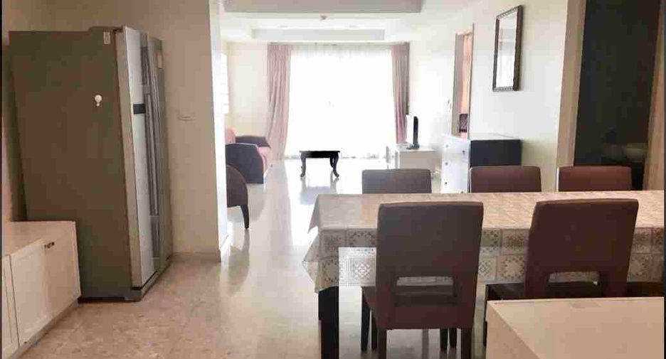 For rent 3 ベッドルーム condo in Khlong Toei, Bangkok