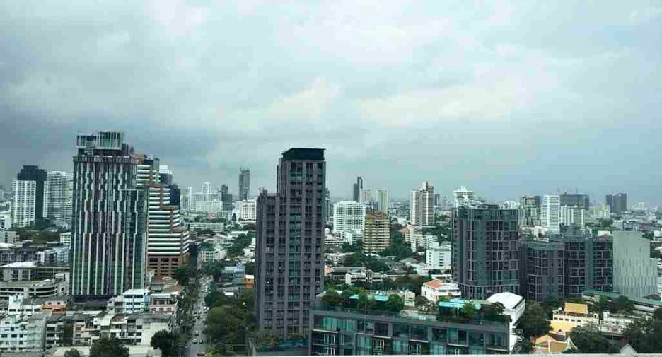 For rent 3 ベッドルーム condo in Khlong Toei, Bangkok