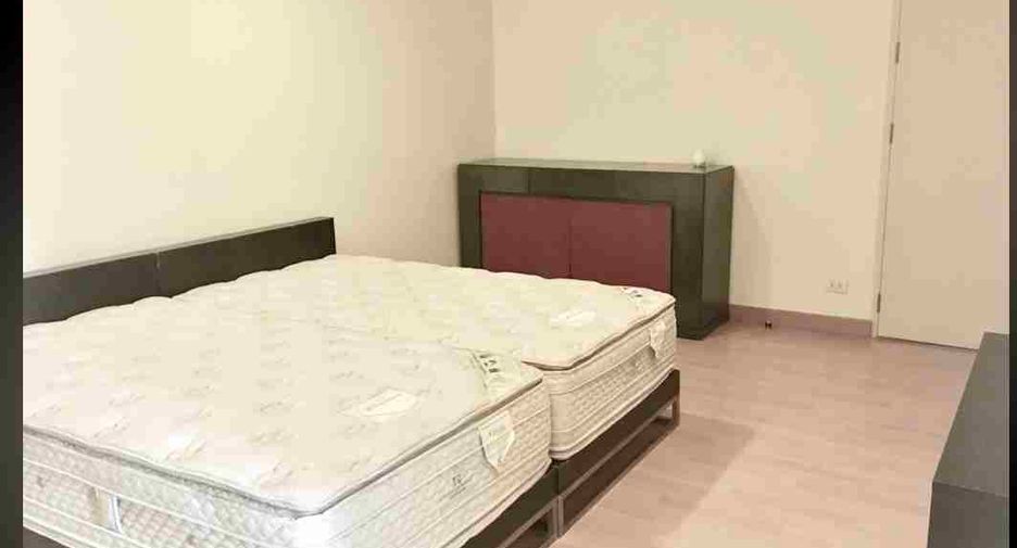 For rent 3 ベッドルーム condo in Khlong Toei, Bangkok