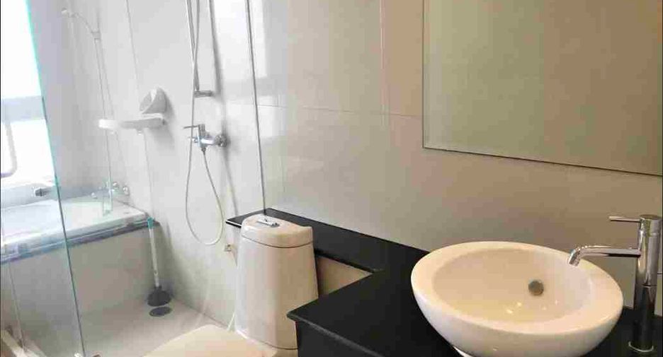 For rent 3 ベッドルーム condo in Khlong Toei, Bangkok