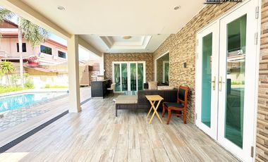 For rent and for sale 4 bedrooms villa in Bang Lamung, Chonburi