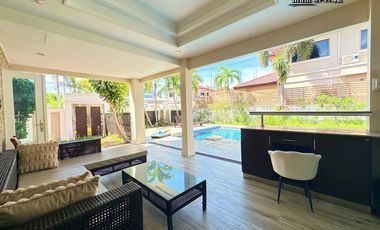 For rent and for sale 4 bedrooms villa in Bang Lamung, Chonburi