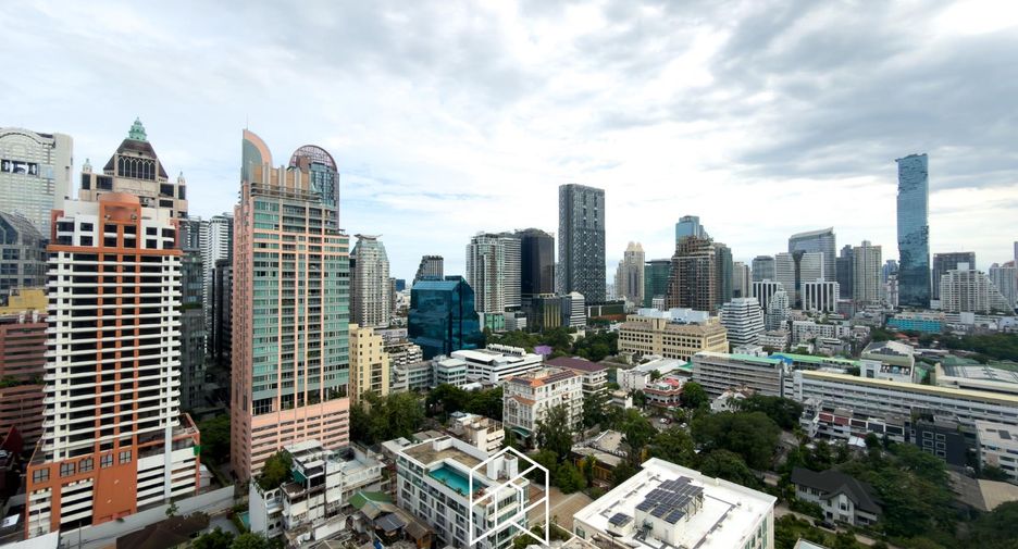 For sale 2 bedrooms condo in Bang Rak, Bangkok