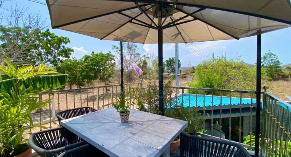 Casa en alquiler y en venta de 4 habitaciones en Hua Hin, Prachuap Khiri Khan