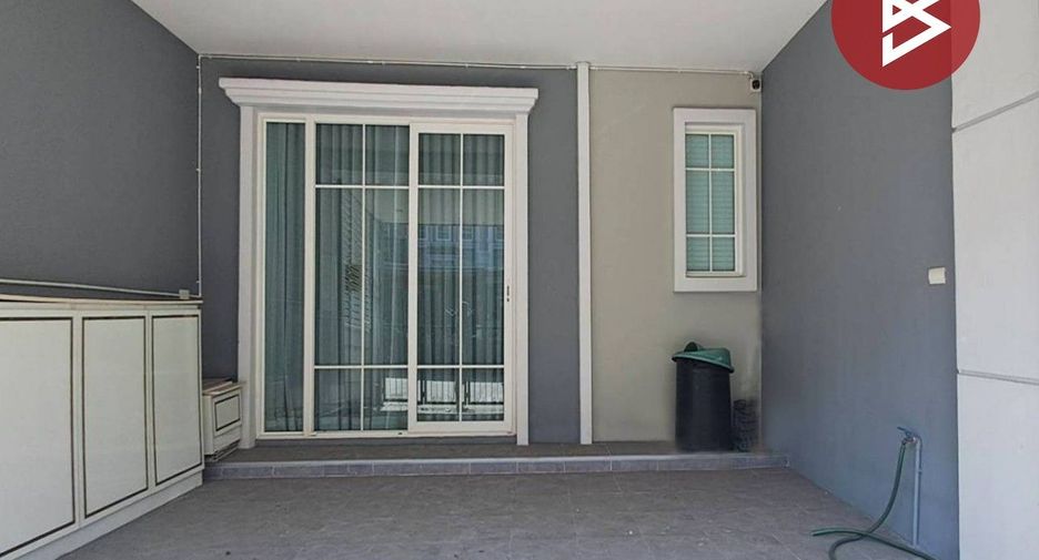 For sale 3 bedrooms townhouse in Prawet, Bangkok