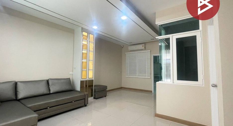 For sale 3 bedrooms townhouse in Prawet, Bangkok