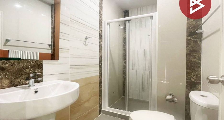 For sale 3 bedrooms townhouse in Prawet, Bangkok