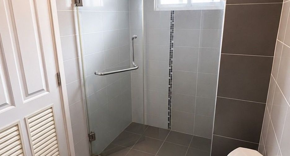 For sale 3 bedrooms house in Bang Phli, Samut Prakan