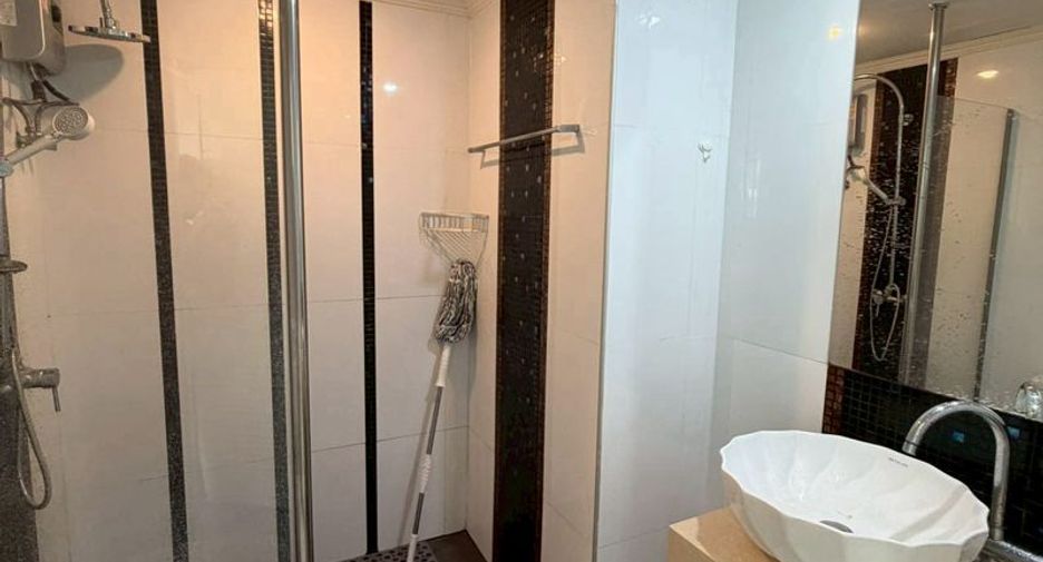 For sale 2 bedrooms condo in Jomtien, Pattaya