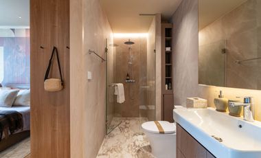 For sale 2 bedrooms condo in Khlong Toei, Bangkok