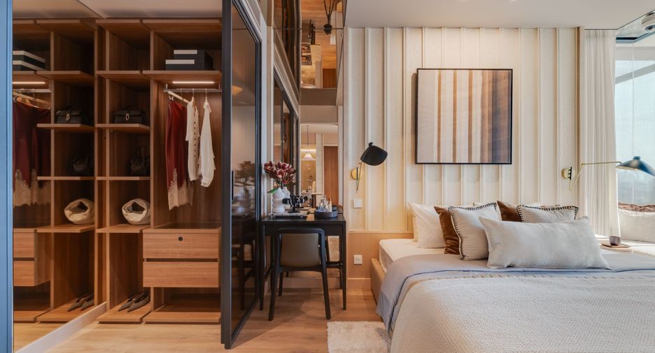 For sale 2 bedrooms condo in Khlong Toei, Bangkok