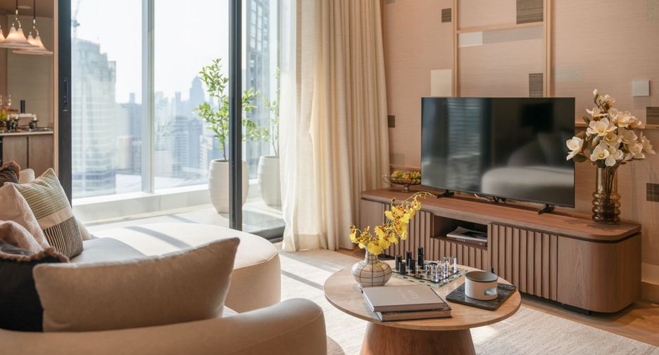 For sale 2 bedrooms condo in Khlong Toei, Bangkok