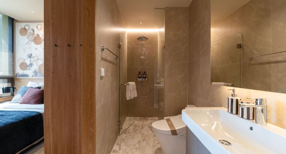 For sale 1 bed condo in Khlong Toei, Bangkok