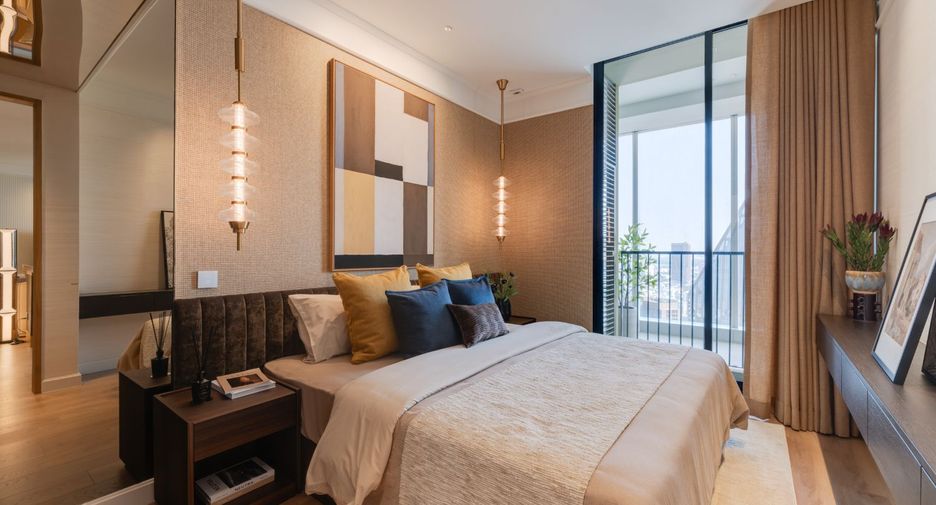 For sale 3 bedrooms condo in Khlong Toei, Bangkok