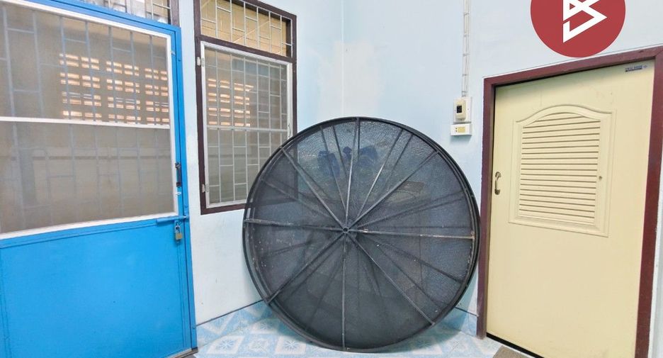 出售 2 卧室 联排别墅 在 Ban Pong, Ratchaburi